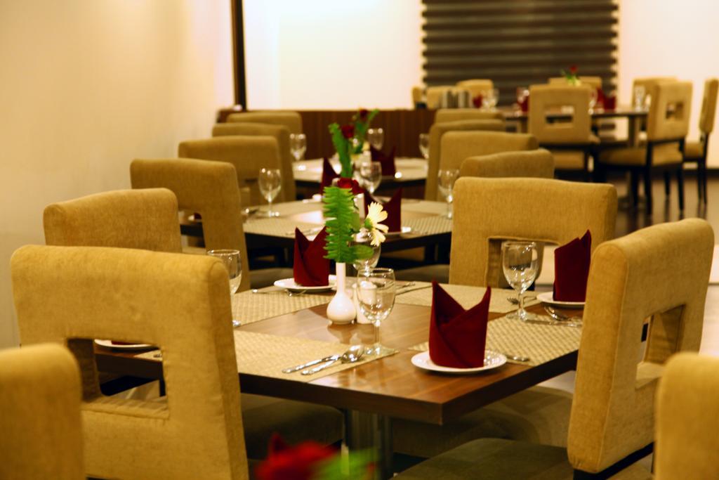 Continent Nakodar Hotel & Resorts Esterno foto